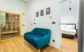 Deluxe4 Apartment With 2 Rooms Next To The Synagogue Free Air Conditioner, Sauna